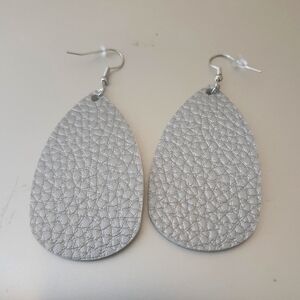 Leather earrings